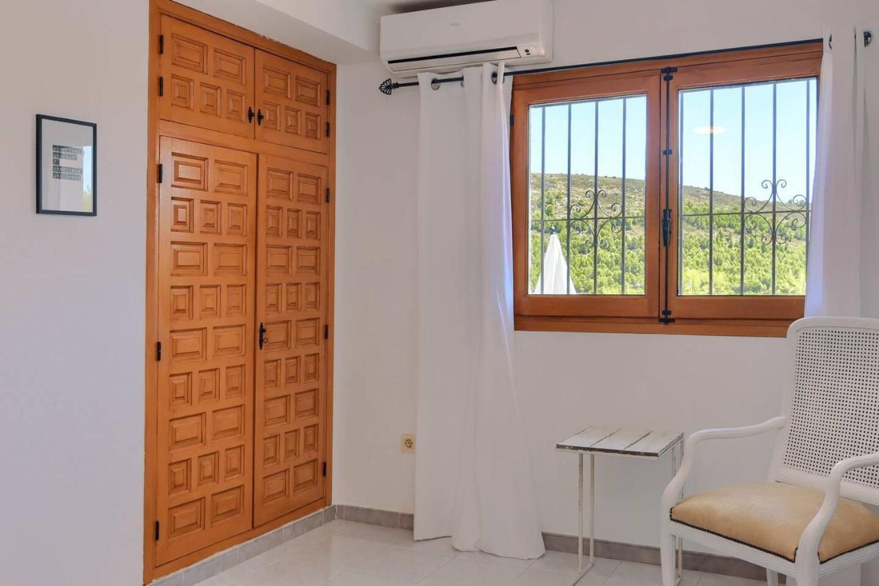 Stunning Mountain View Bungalow in Moraira Teulada Exterior foto